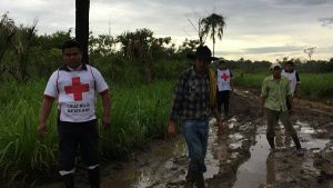 Guatemaltecos reciben ayuda Humanitaria Cruz Roja Mexicana