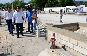 Alejandro Moreno supervisa obras en Barrio de San Francisco