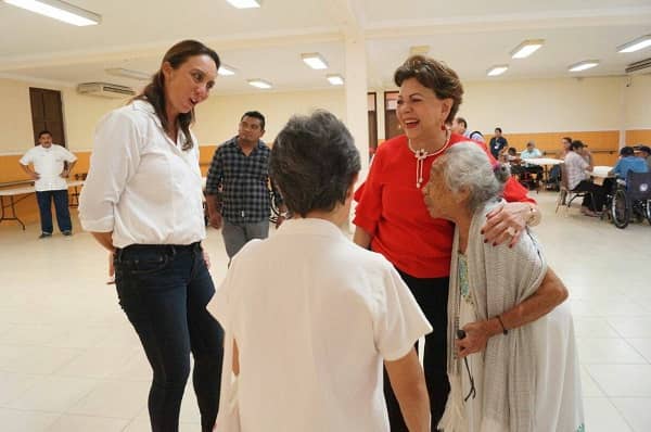 directora del Instituto, Aracely Escalante Jasso.