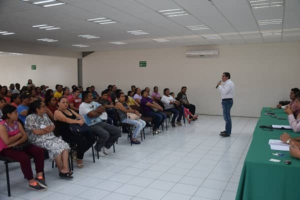 Reunión con padres de familia en el plantel Cd. del Carmen.