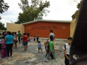 Escuela Primaria Urbana "Año Internacional del Niño", de la Col Jardines,