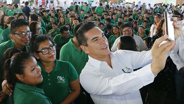 GOBERNADOR AMC INAUGURA FERIA “¡VAS! A MOVER A MÉXICO”